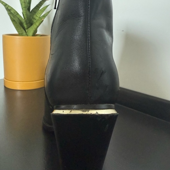 Aldo black leather block heel ankle boots with gold trim - size 8 - Picture 6 of 7